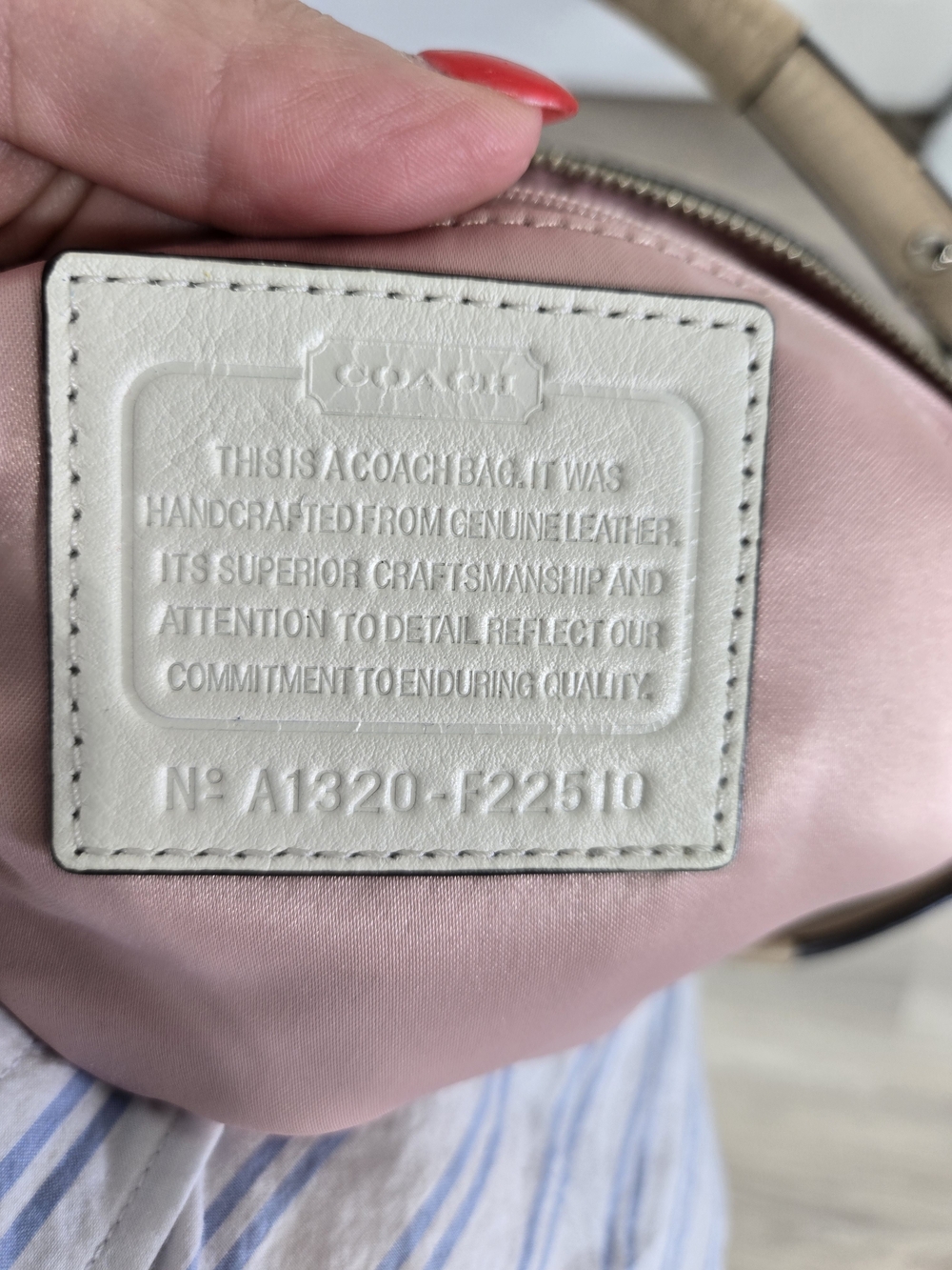 Coach Beige & White Croc-Embossed Leather Shoulder Bag - Picture 7 of 10